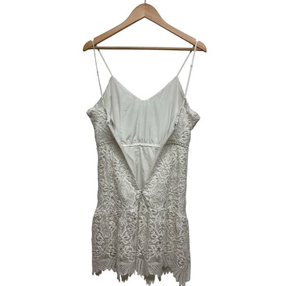 BB Dakota “Party Has Arrived” White Lace Dress Size 6 - Picture 4 of 11